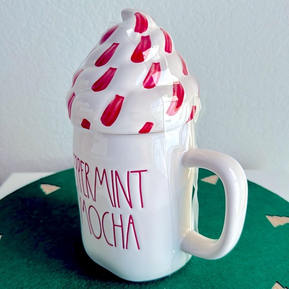 ❗️RAE DUNN PEPPERMINT MOCHA COFFEE HOLIDAY FARMHOUSE MUG X WHIPPED CREAM TOPPER - Picture 4 of 5
